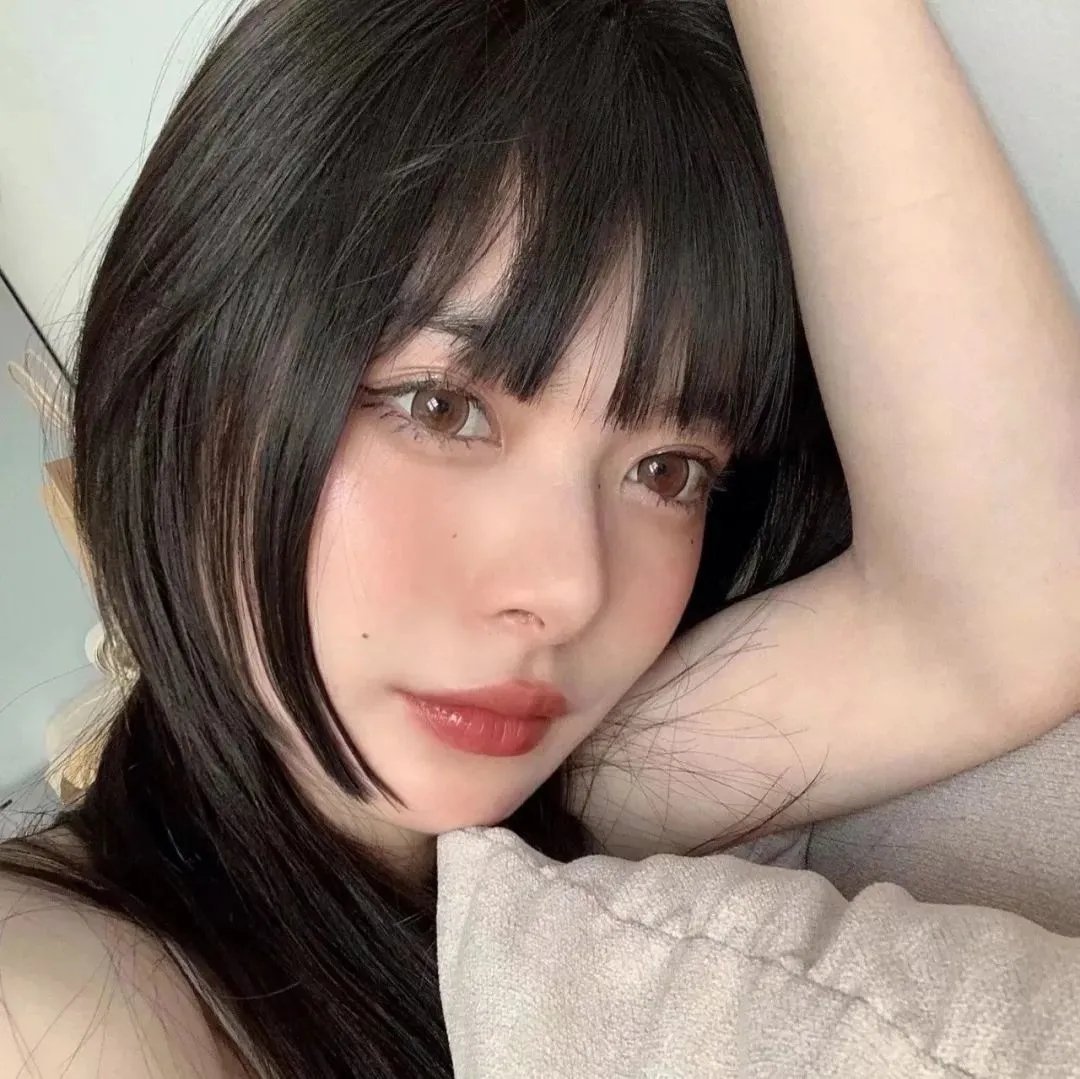 三个摩登女性